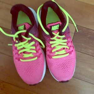 Girls size 3 Nike’s NWOT